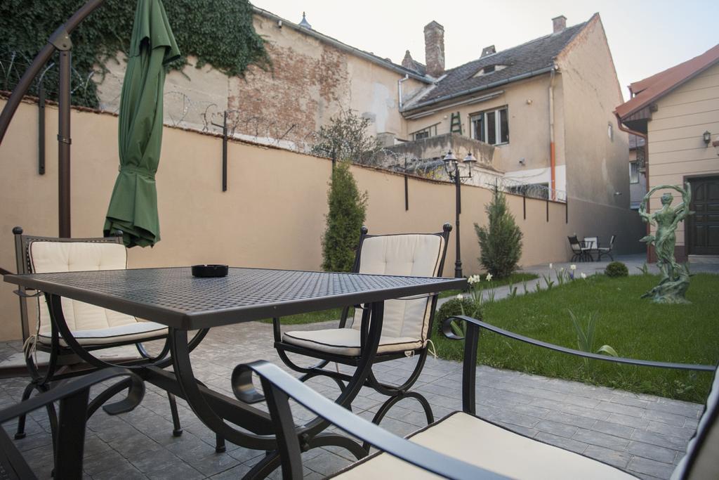 Casa Timpuri Vechi Hotell Sibiu Exteriör bild